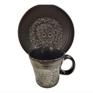 Fiesta 9" Luncheon & Tapered Mug Plates Skull & Vine